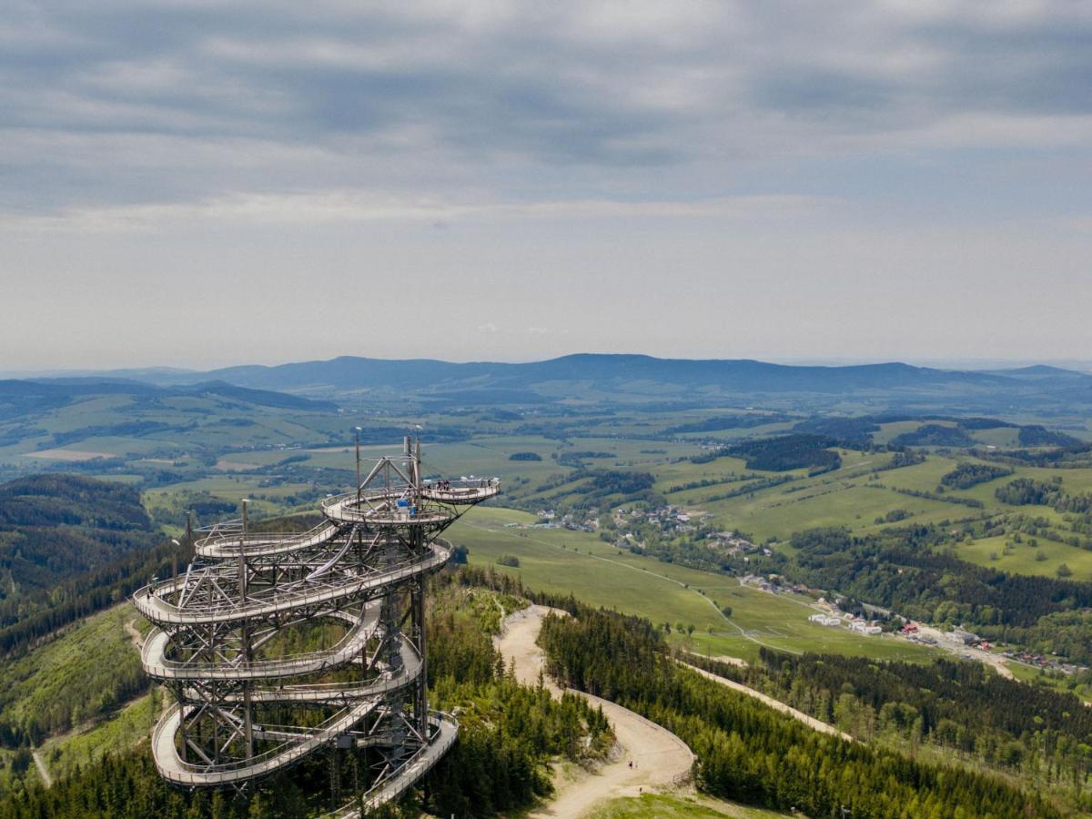 Treehous Sneznik S Wellness Otel Dolní Morava Dış mekan fotoğraf
